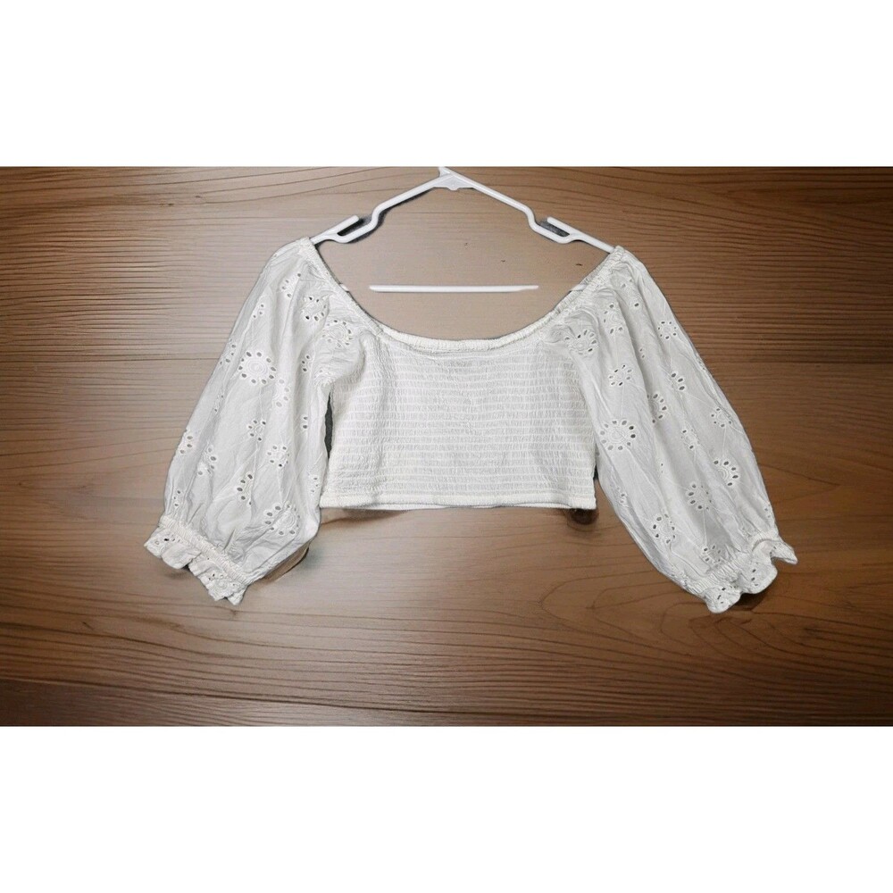 Pool Riachuelo White Cotton Eyelet Smocked Peasant Top Size M Puff Sleeve